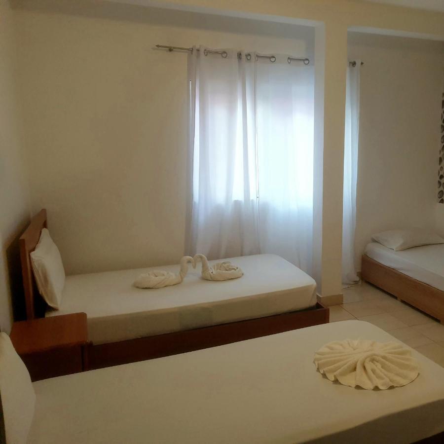 Guest House Mangui Baxu Rooms & Apartment Tarrafal  Exterior photo